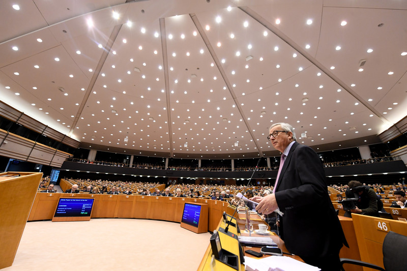 Europakommisjonens president Jean-Claude Juncker skisserte fem scenarier for Europas fremtid under Europaparlamentets plenumssesjon i Brussel. Foto: Europakommisjonen